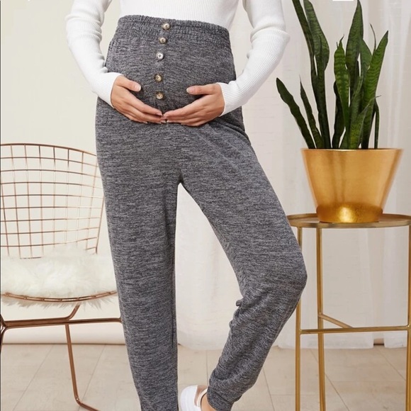 Maternity High-Waisted Sweatpants - Picture 4 of 5